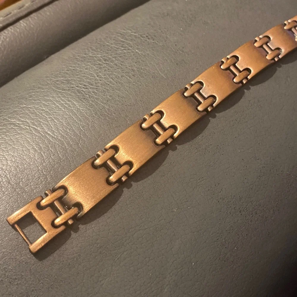 Elegant Copper Tone Metal Magnetic Hourglass-Shaped Link Design Bracelet
